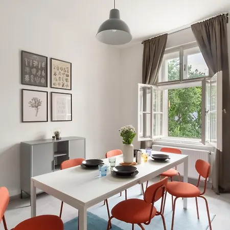 Next To Wenceslas Square By Days Apartment *