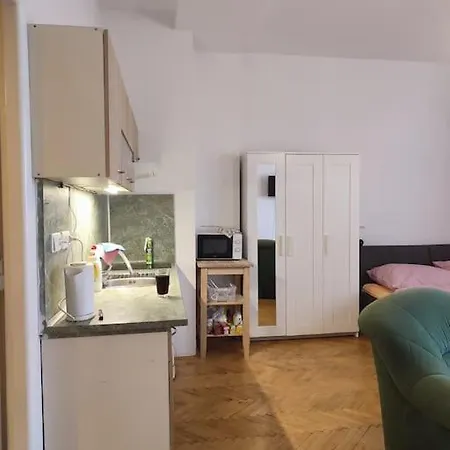 Cosy Warm In The Heart Of Prague.