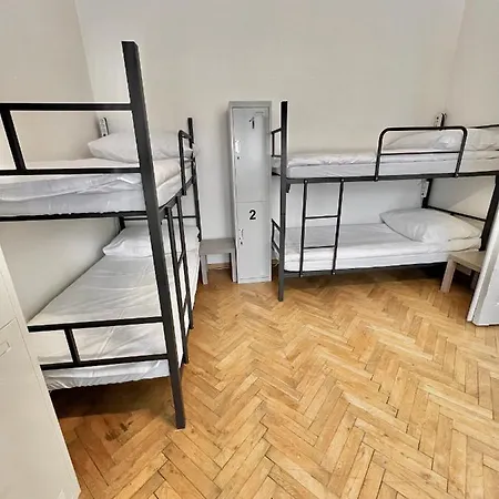 Jasmin Hostel *