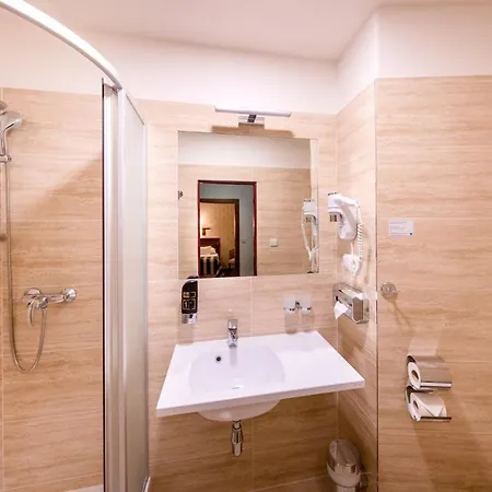 Grand Relax & Wellness & Beer & Thermal In Meteor Plaza - Since 1307 Hotel 4*