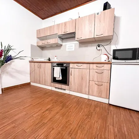 3 In 1 Location Apartment