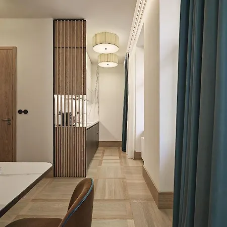 Hotel The Julius