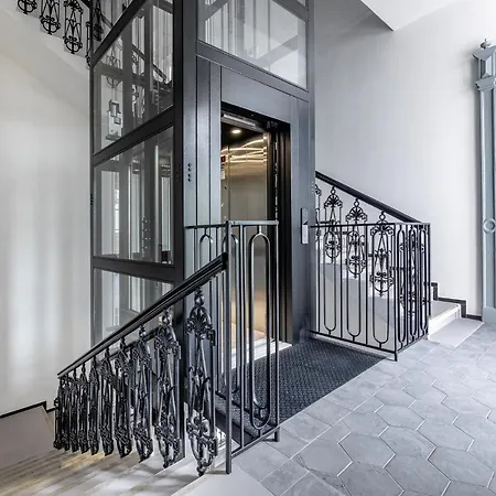 Appartement Elegant Located In The Centre Of *