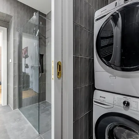 Elegant Located In The Centre Of Appartement