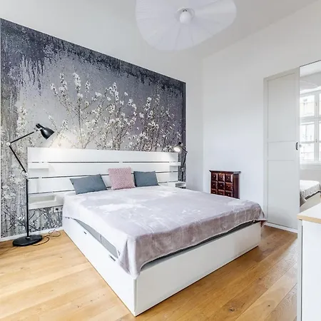 Appartement Elegant Located In The Centre Of *