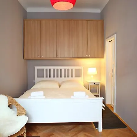 Lovely Lila * Praga