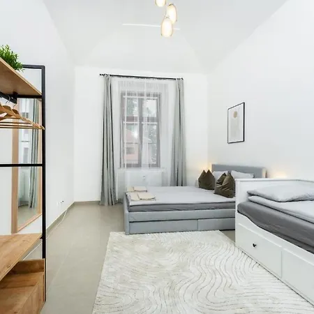 Appartamento Nice Apartman In New Town Praga