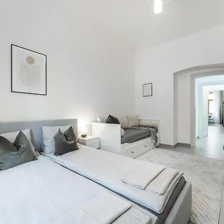 Appartamento Nice Apartman In New Town Praga