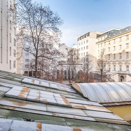 Dlazdena Apartment Prag