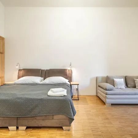 Dlazdena Apartment
