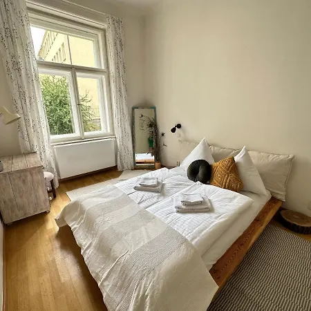 3bdr Bohemian Style Flat With Balcony Apartment Prague
