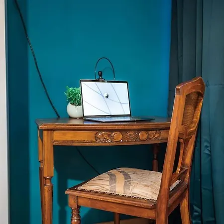Charming Historic Duplex-prague1 *