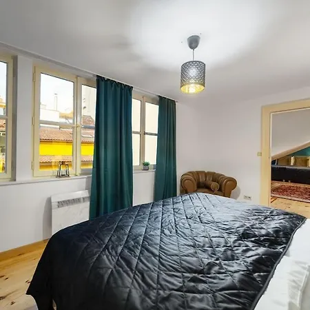 Charming Historic Duplex-prague1 *