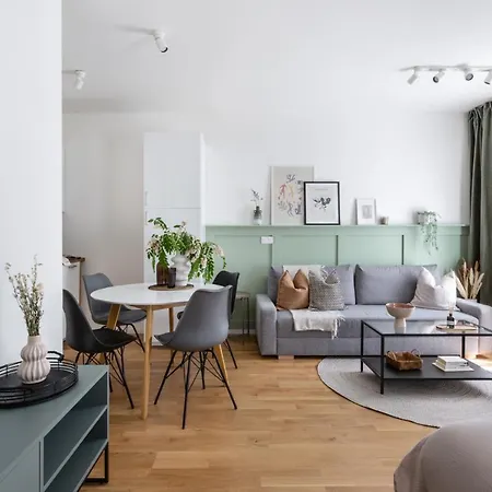 Turnkey I National Museum Apartment *