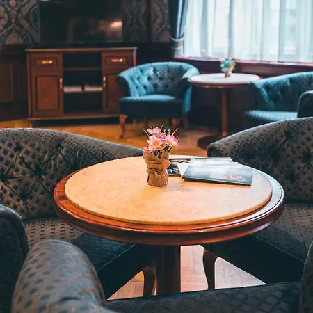Hotell Elysee 4*