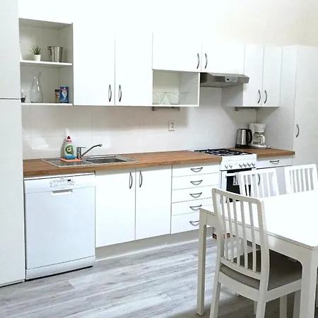 Wenceslas Aparthotel 3*
