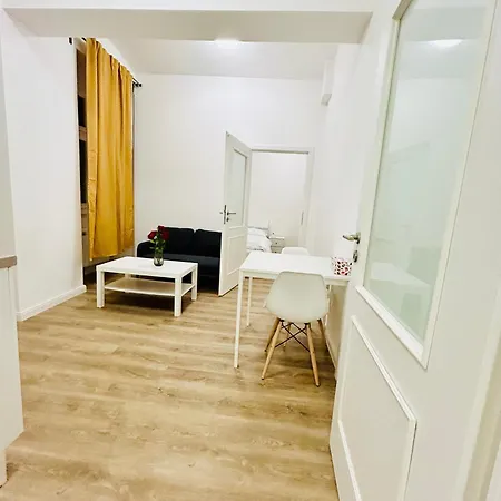 아파트 New Complex Florenc