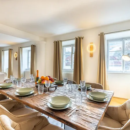 Apartment Luxury Retreat By Charles Bridge Prague