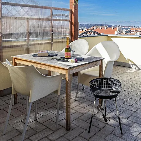 Modern Attic With Terrace - Machova Prague