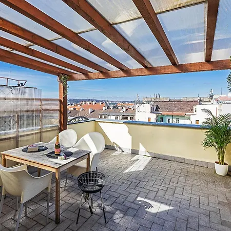 Apartment Modern Attic With Terrace - Machova Prague