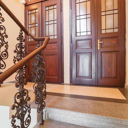 Biblion Apartment