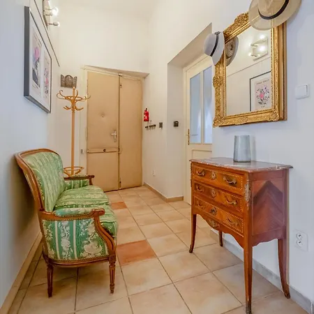 Vintage Vogue By Rentez Apartment *