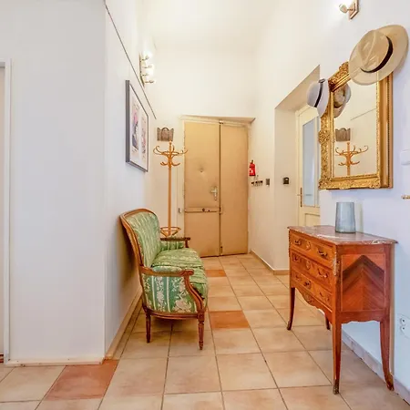 Vintage Vogue By Rentez Apartment