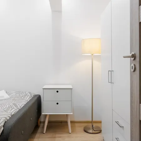 Appartamento 2 Bedrooms Near The Metro *
