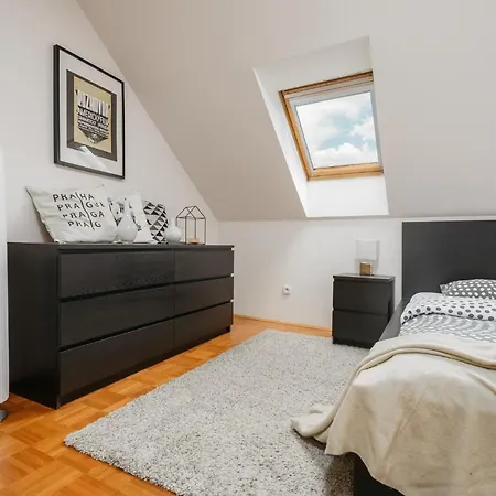Apartment Roy 2 Bdr With Castle View, Parking & Ac *