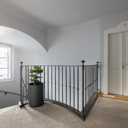 Luxury Retreat By Charles Bridge *