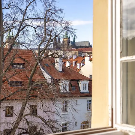Luxury Retreat By Charles Bridge *
