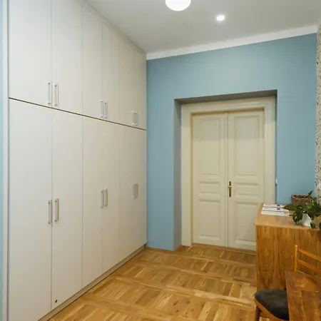 Dream Blue In Centrewenceslas Sq In Walk Appartement