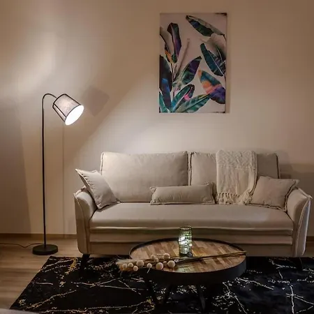 L'mai Riverside Apartment Prague