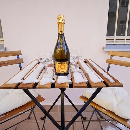 Elegant & Stylish Center Apartments! Apartment Prague