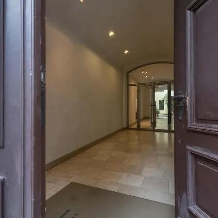 Appartement Upscale In Prime Location Near Sights *