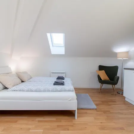 Washingtonova Cr Apartment Prague
