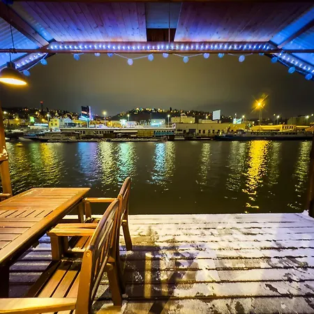Botel Houseboat Franklin - Houseboats Benjamin & Franklin Prague