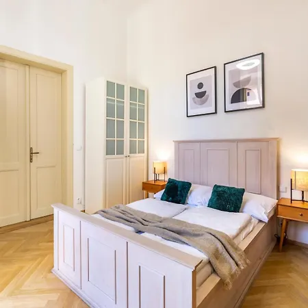 Old Town Square Aparthotel Prague