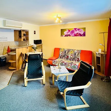 Chaloupka 3* Praha