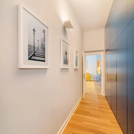 Quiet Center In Hip & Foodie Area Apartment Prague