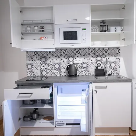 New Complex Florenc 아파트