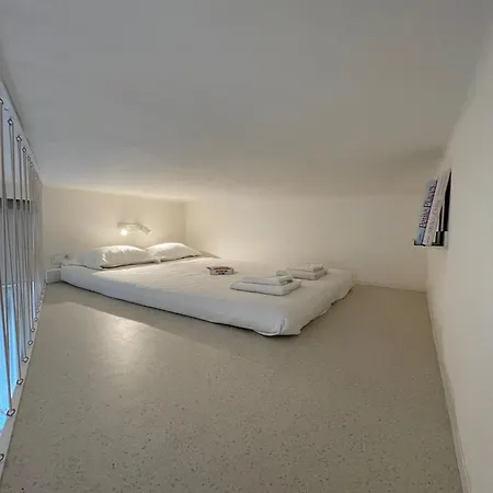 Urban Retreat I Modern Boho In Lovely Letna District - 10 Minutes From Old Town Appartement *