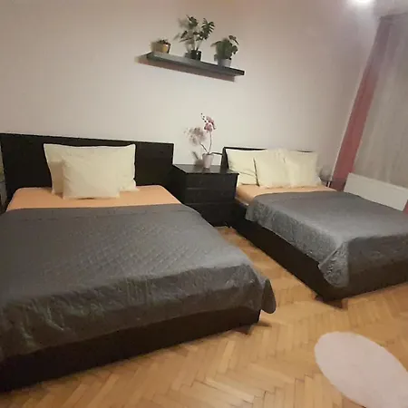 Apartment Family Flat 120m2, 2 Vinohrady