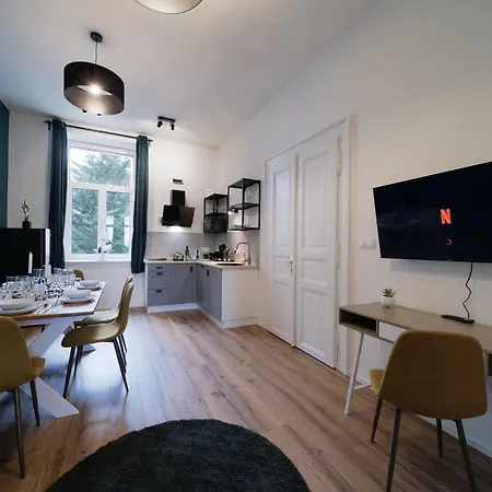 Apartment Majestic Square View Prague