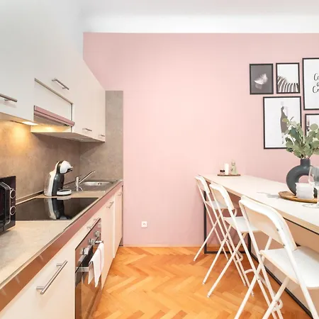 Next To Wenceslas Square By Days Apartment Prague