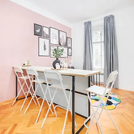 Apartment Next To Wenceslas Square By Days *