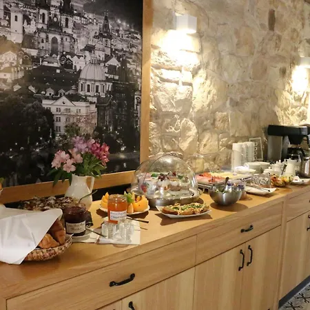 At The White Lily Hotell
