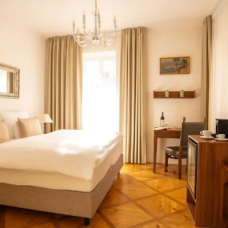 Golden Key Castle Hotel Prag