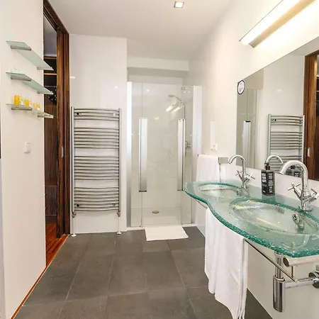 Hotel Ibis Old Town 3*