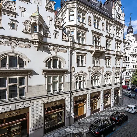 Wishlist Residences - Old Town Square * Prag